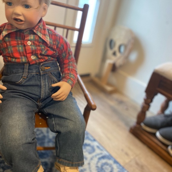 Life size toddlers.Original chairs.very good condition. - Picture 4 of 9